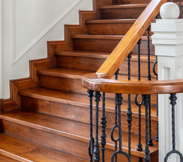 بازسازی راه‌ پله‌ های قدیمی