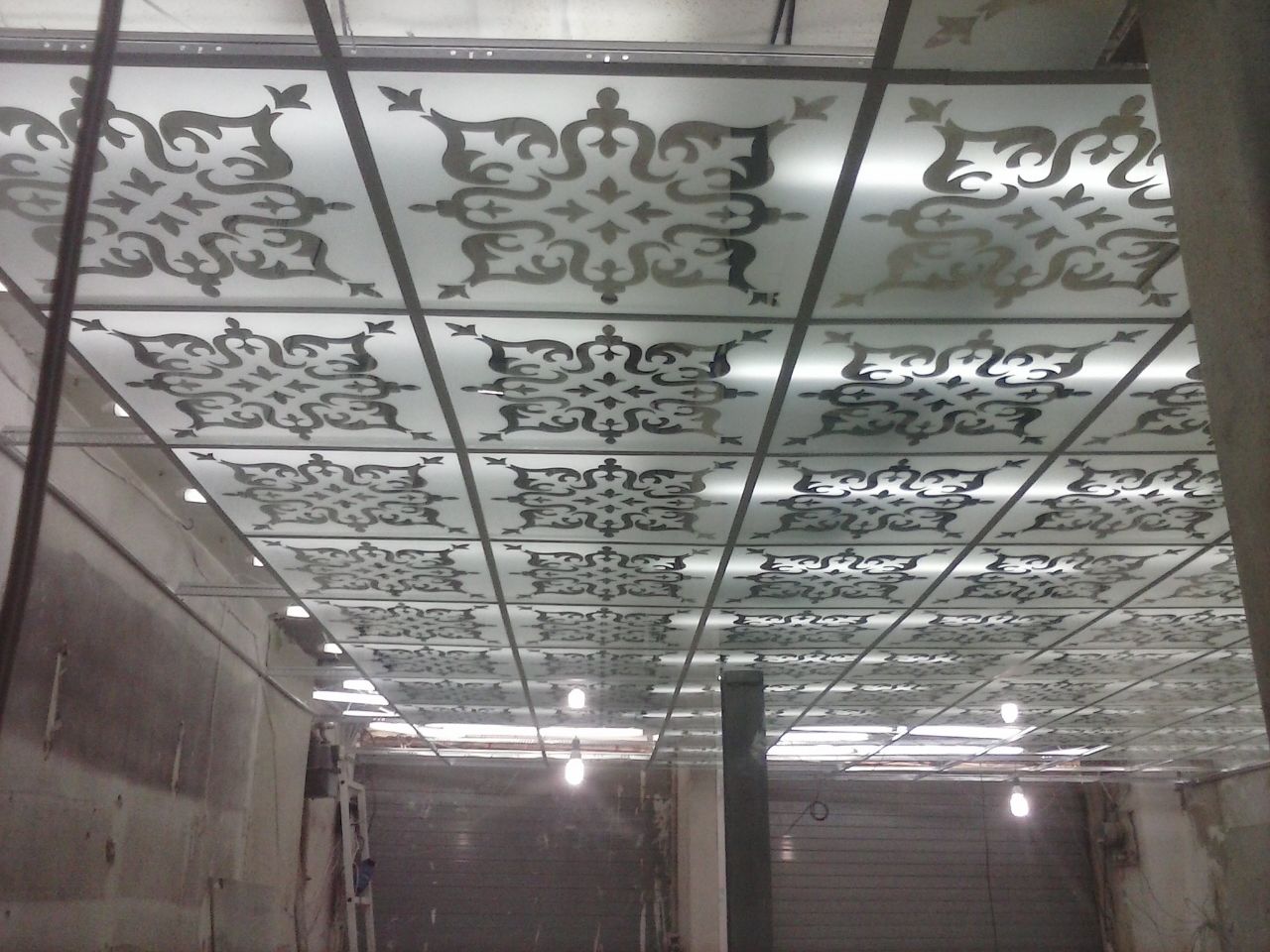 سقف کاذب آرمسترانگ چیست