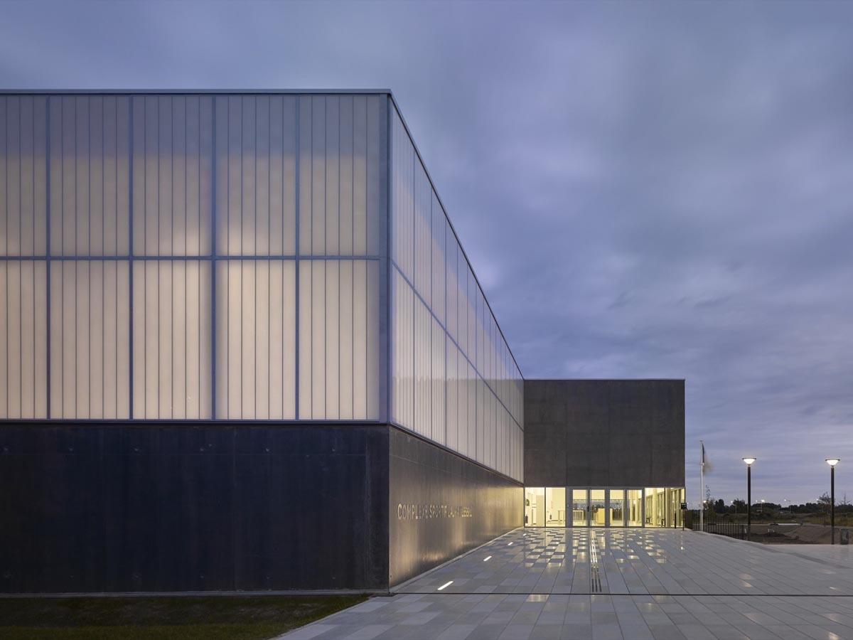 نصب ورق پلی کربنات